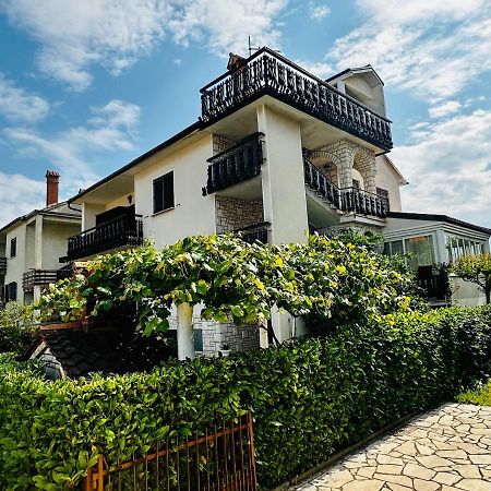 Casa Blanca Appartement Umag Buitenkant foto